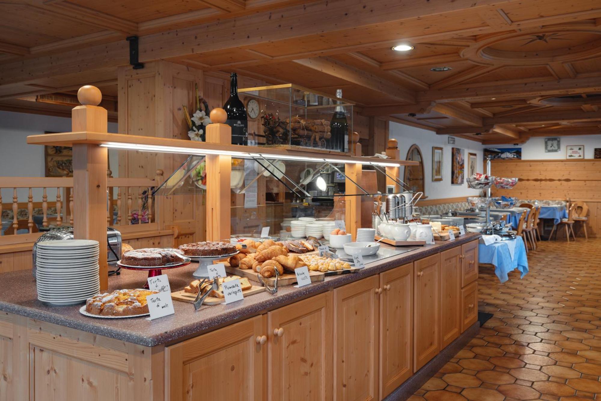 Berg Hotel Latemar Spitze Vigo di Fassa Luaran gambar