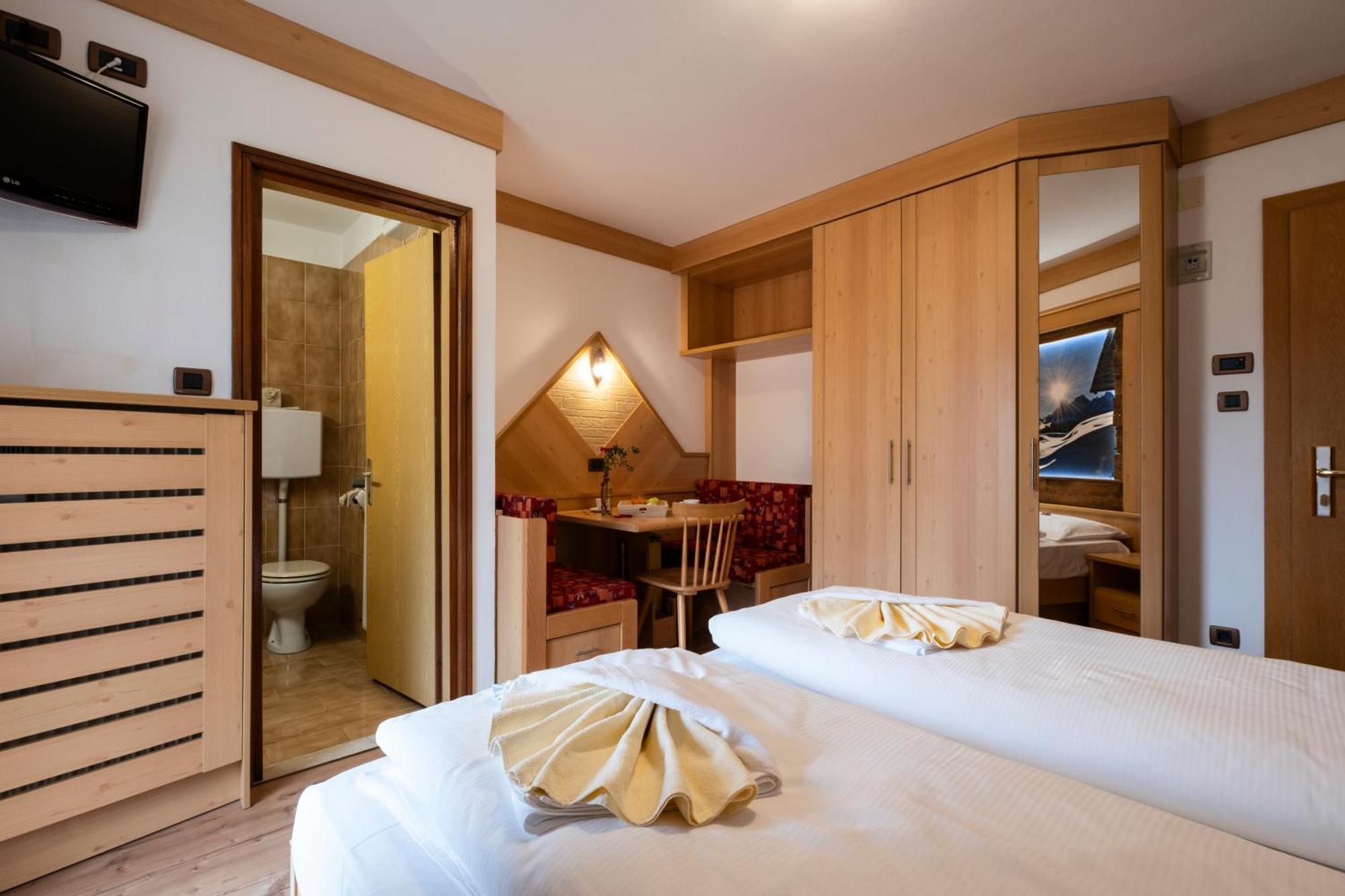 Berg Hotel Latemar Spitze Vigo di Fassa Luaran gambar