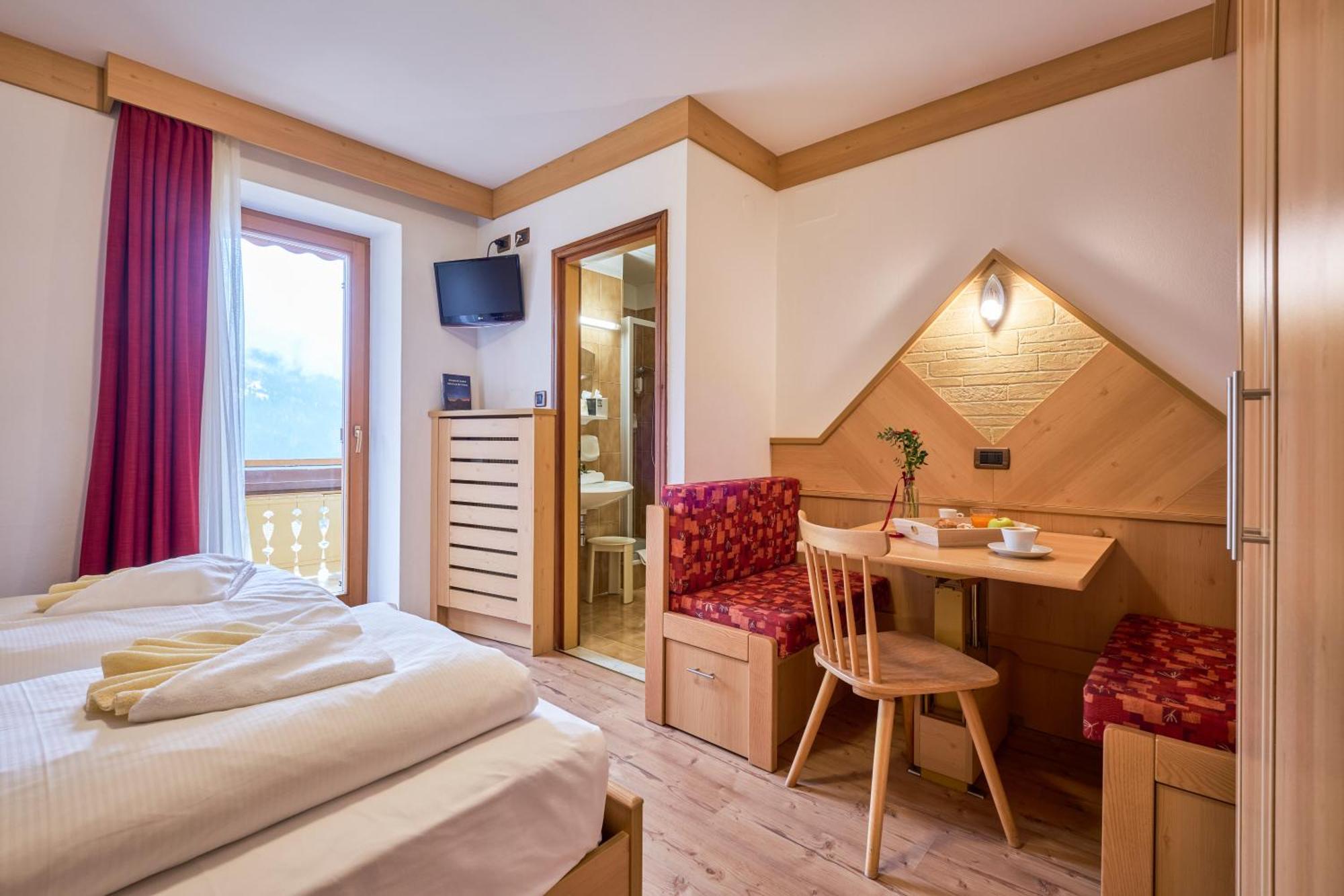 Berg Hotel Latemar Spitze Vigo di Fassa Luaran gambar