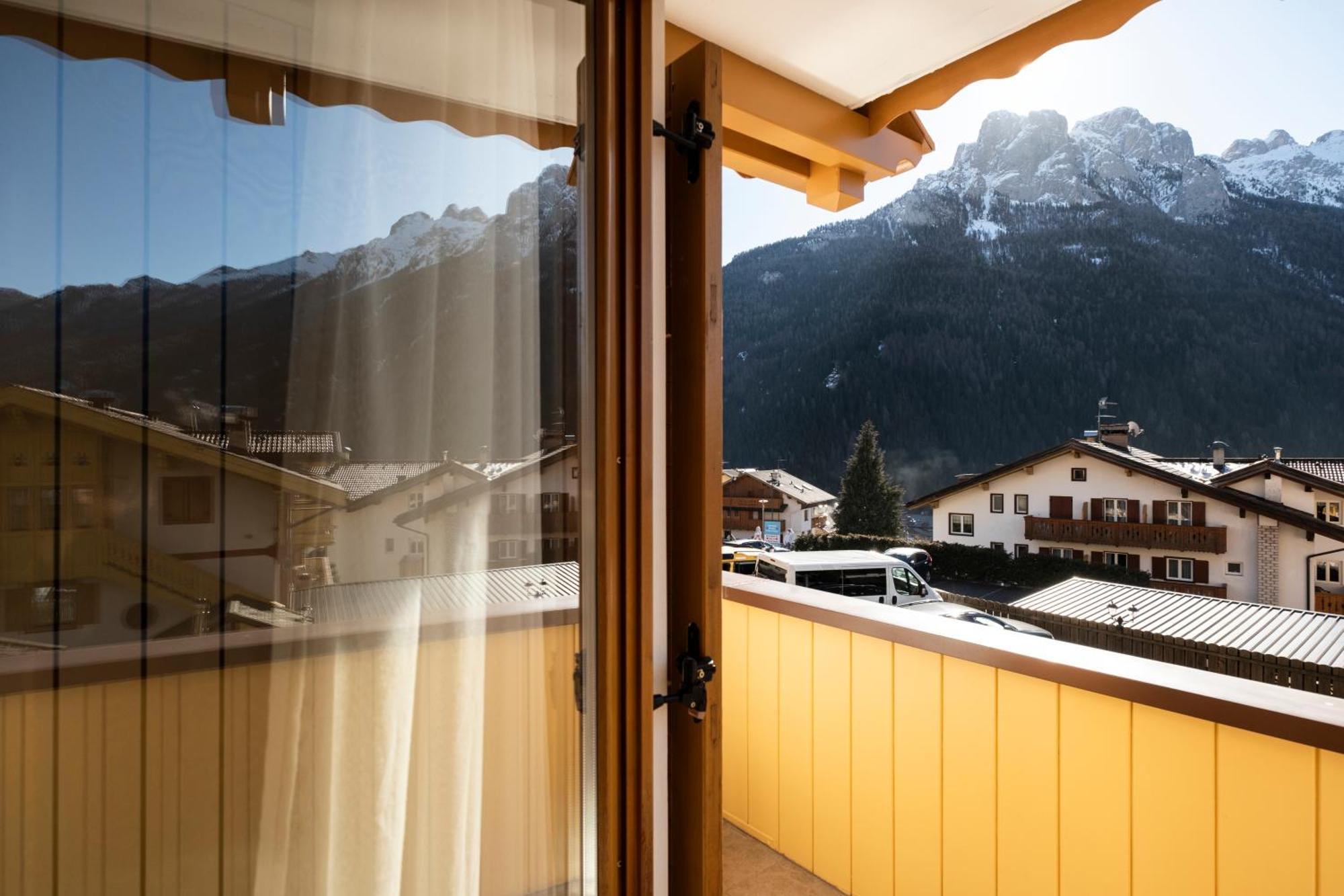 Berg Hotel Latemar Spitze Vigo di Fassa Luaran gambar