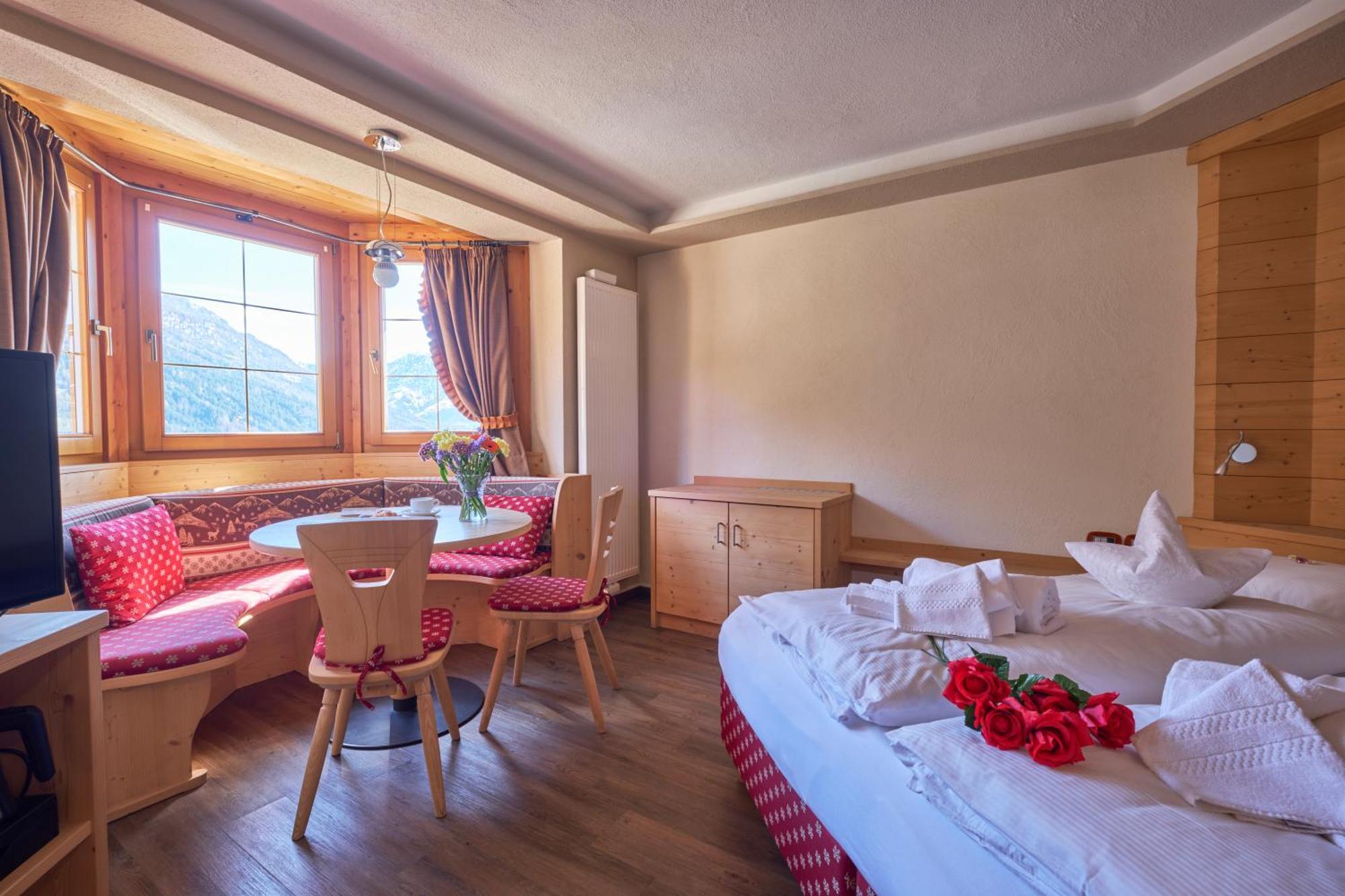 Berg Hotel Latemar Spitze Vigo di Fassa Luaran gambar